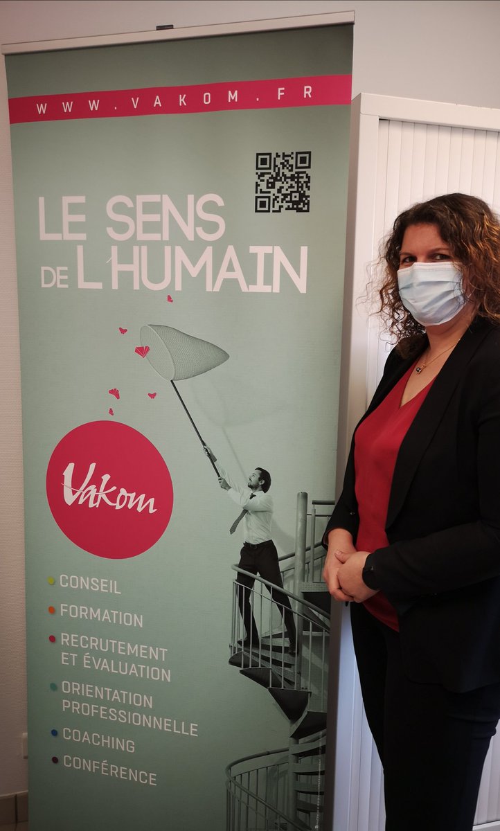 VBignonet's tweet photo. La dream team de @VAKOM. Une formation RH sur mesure et au top. Merci à @hellodismoitout et Guénoline Jaunet pour cette belle prestation. Ravie ! https://t.co/avRMiRflsS
