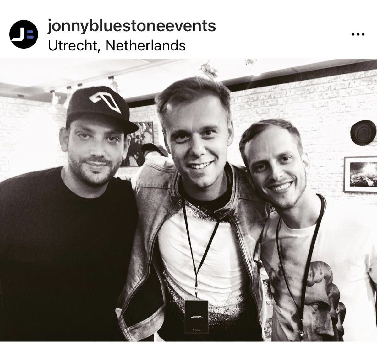 DJonnyBluestone's tweet image. Congratulations to the Amazing @arminvanbuuren on 1000 episodes of A State of trance🙌🏻 keep those shows &amp;amp; tunes coming😎 #trance #ArminvanBuuren #ilanbluestone