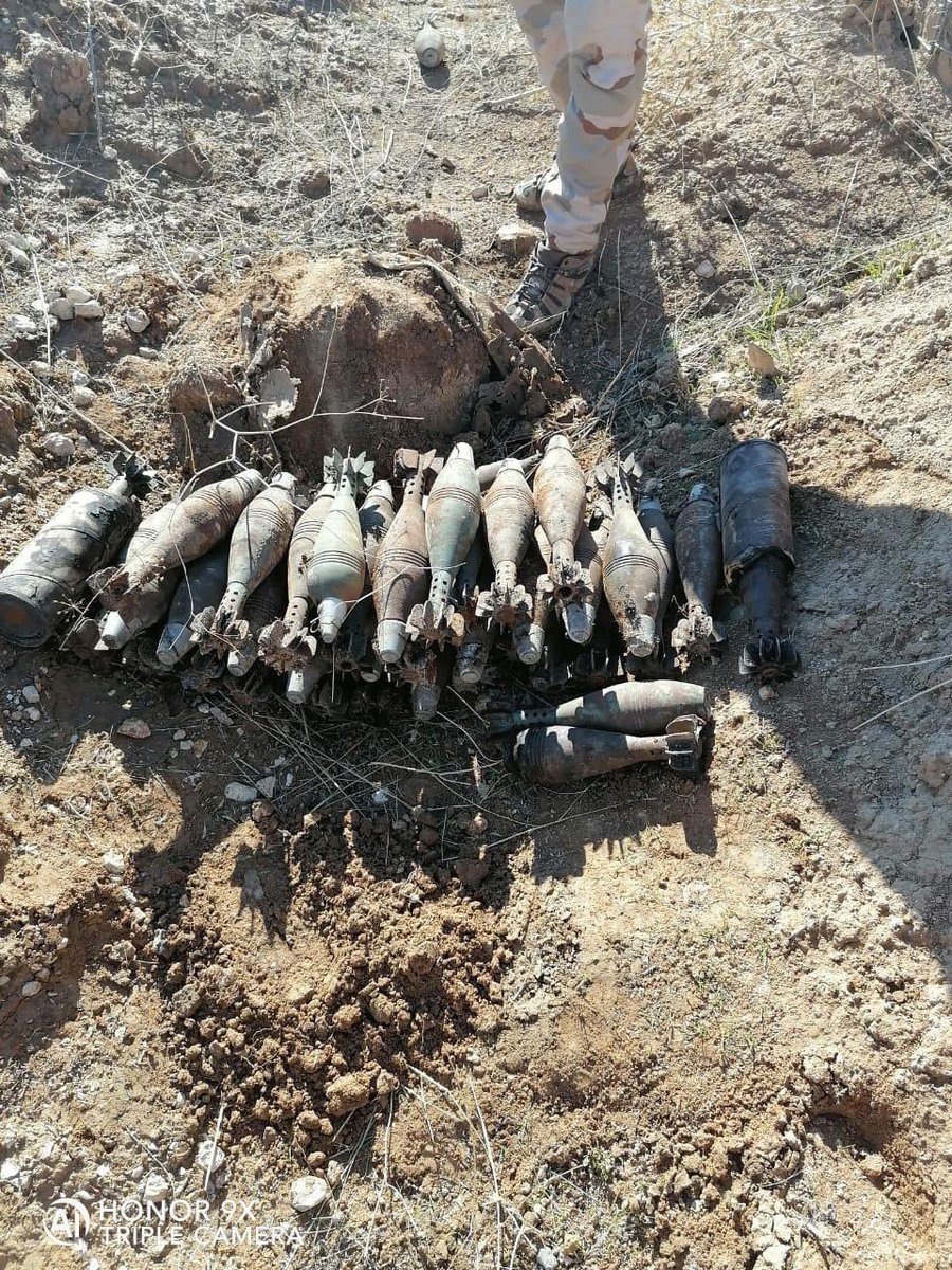 eod205's tweet photo. Irak: intervention EOD sur munitions et IEDs au sud de l'aéroport du district de Tal Afar 💣 @GouvIQ 
#eod #iedd #ieds #efp #hme #munitions #obus #mortier #roquette #mines #eod205 https://t.co/j2w0M8UEzM
