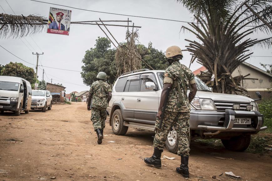 Widespread violence & human rights violations undermined the credibility of #Uganda's elections. Security forces killed, beat & arrested opposition supporters, journalists, and activists; disrupted opposition rallies; and shut down internet. New from @hrw: https://t.co/gnLQ9Y7leM https://t.co/bWj0OyPw3d