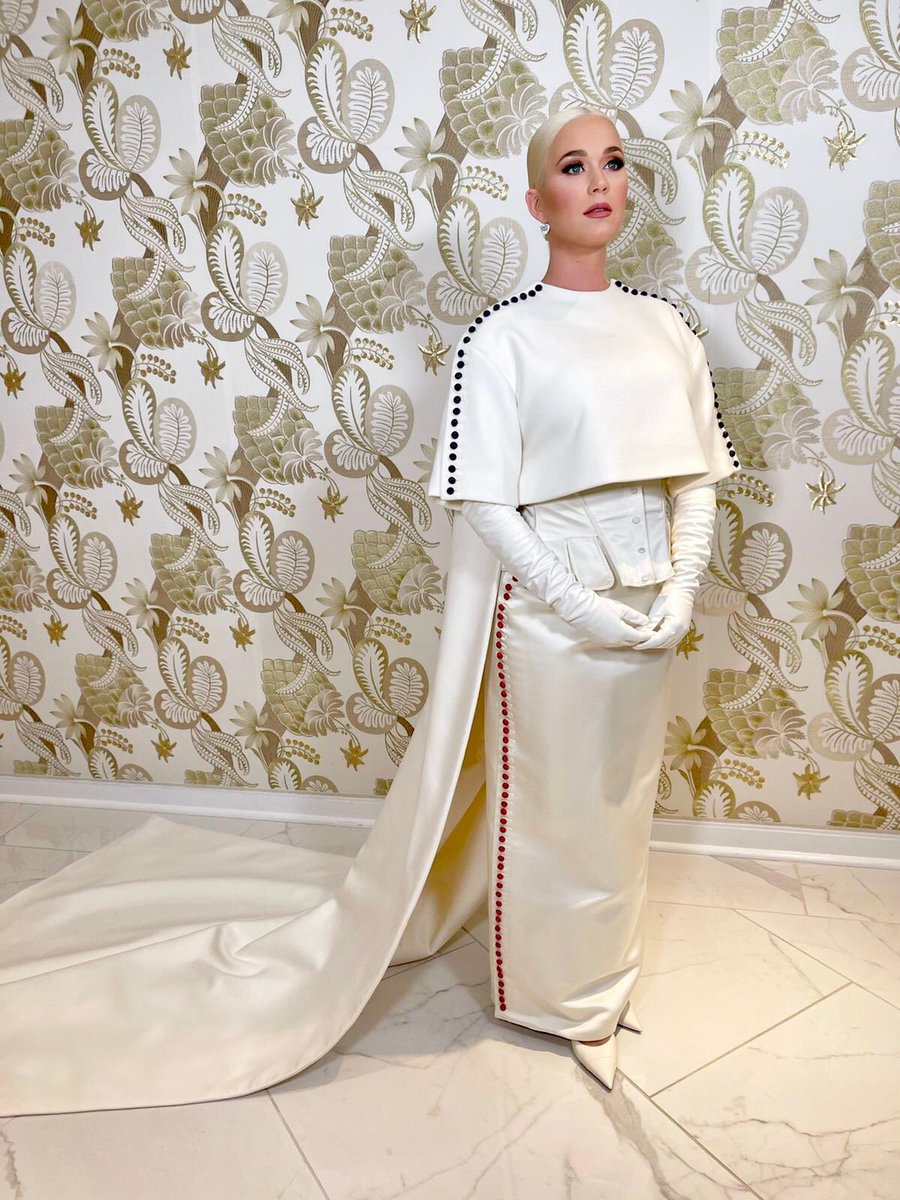 Rahaminov's tweet photo. @katyperry Sparks Fireworks in Rahaminov Diamonds during her show stopping 'Celebrating America' Inauguration Special Performance. https://t.co/ba8ay8xzgy