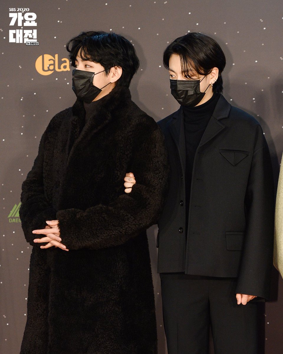 _forkookv tweet picture