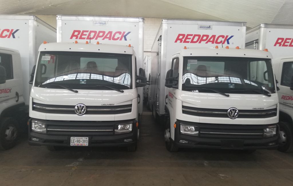 Flotillera's tweet photo. .@REDPACK_mkt está fortaleciendo sus operaciones nacionales con 30 unidades #Delivery4160 de @VWTruckandBusMX 🚚😎
Traen motor @CumminsdeMexico 👌 https://t.co/t3yohUAOrc
@Anpact @melizaldel @ManTruckBusMX @SoyLogistico @ConaLog_Mexico https://t.co/ECMNBvgb73