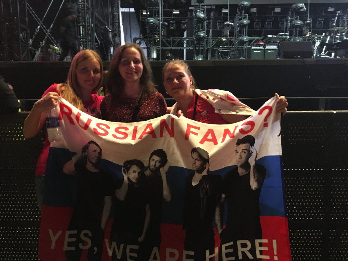 kanutart's tweet photo. @takethat @bavidm82 &amp; I are friends almost all my life and love TT for 26 years.We flew to Dubai in 2017 specially on TT-gig, in the queue we met a girl from the south of Russia, she was pregnant for 7 months and she ran to the stage faster than us🙉thanks to her for 1 row! https://t.co/Z9rIRNXhNy