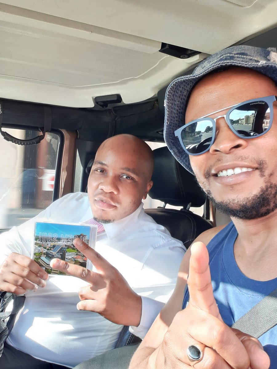ElfezSA's tweet photo. Day 1 of pre-order deliveries went something like this. Pre-order ur hard copy and get it delivered at ur door step (Ts &amp; Cs apply) 🤞🏾🤞🏾🤞🏾
Details on my bio 
#bloemsoul https://t.co/i8VqGIVOBf