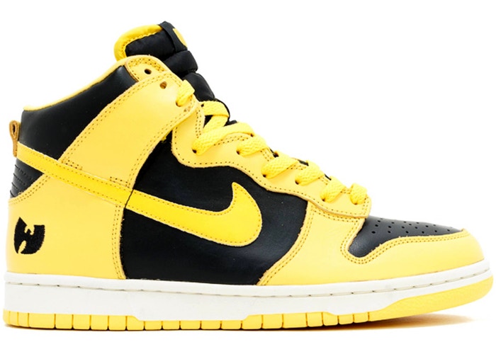 SoleChronicles's tweet photo. The Wu Tang Dunk (estimated value at $20,000) was one of the first artist branded sneakers. Learn about the controversy behind the making of these Killa Beez in the latest episode of The SoleChronicles #podcast. https://t.co/uXV9umbXXu #wutang #wutangclan #wutangdunks #nikedunks https://t.co/NPXlxgDZcQ