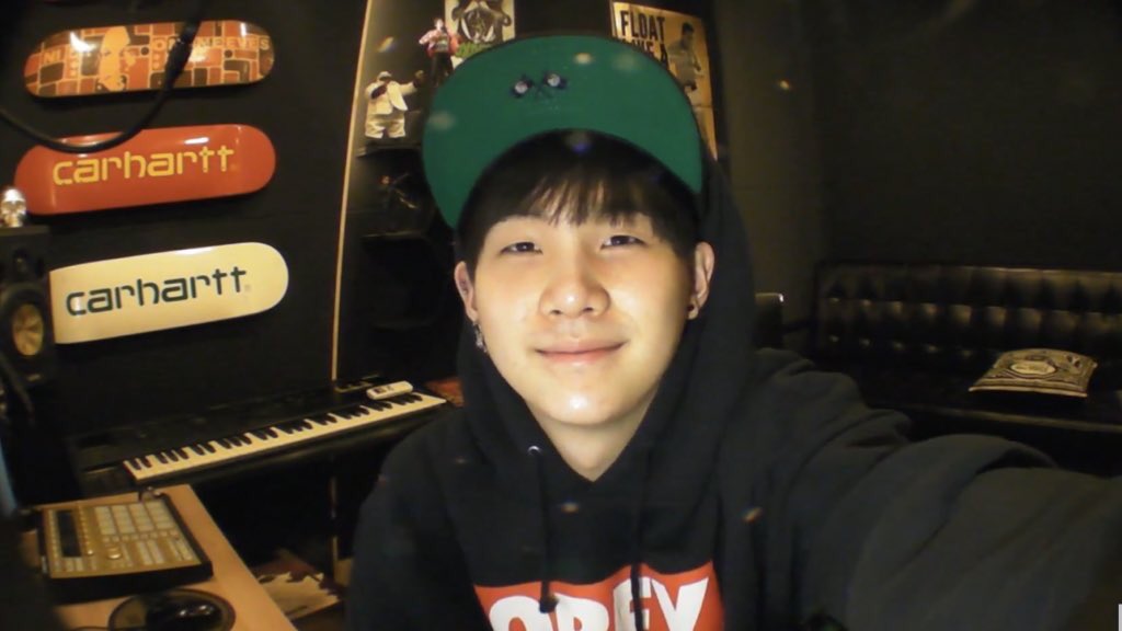 tiny__yoon's tweet photo. #8YearsWithSuga ♥︎ https://t.co/t6rJqOwQAD