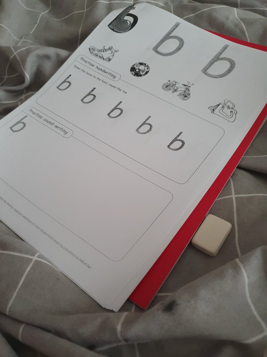 watson_chelle's tweet photo. @FellDykePrimary @Roseclass 

MJ doing her literature phonics letter b MJ worked very good well 😁 an is great with sounding them out too. https://t.co/kadPUQqT4r