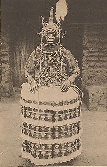 topnotchvibe_'s tweet photo. #EdoSocialsNotablePersonInHistory is
Oba Aiguobasinwin Ovonramwen, Eweka II (died February 1933) was the Oba of Benin from 1914 to 1933.
He was the son of Ovonramwen (ruled 1888–1897), who was deposed by the British and exiled to Calabar. https://t.co/Ac5925Q1Iy