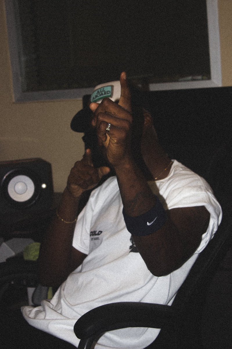 1RealJoeyB's tweet photo. proCOLD SKATER MERCH AVAILABLE FOR PURCHASE NOW. PLEASE DM @DARRYLAPPAREL ❄️🥶🛹 https://t.co/byEGukerWd