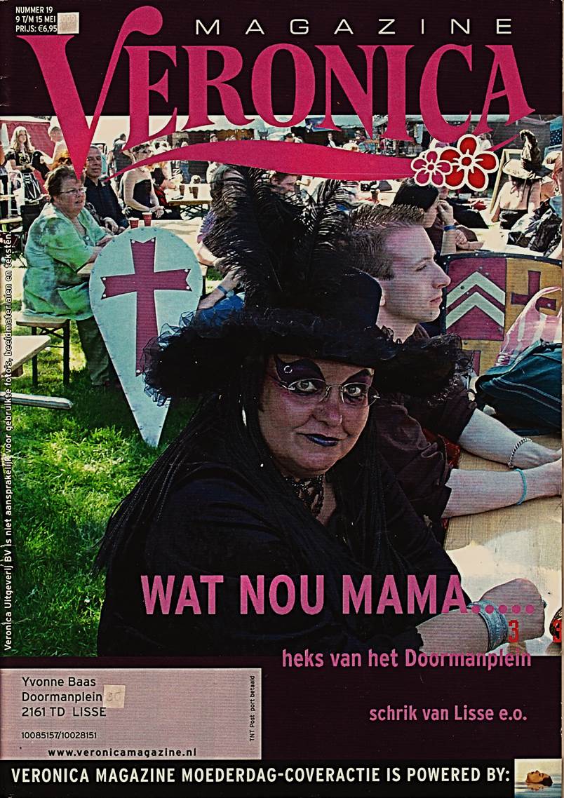 En wee je armzalige gebeente, als je NIET mee doet aan het feest der vertrutting maar gewoon WEL jezelf durft te zijn... Man-Man-Man, dan ben je pas ECHT 't moeilijkste wijf v/d Puin- &amp; Knollenstreek OF ze denken gemakshalve → dat je de reïncarnatie van ET bent of zo iets.......