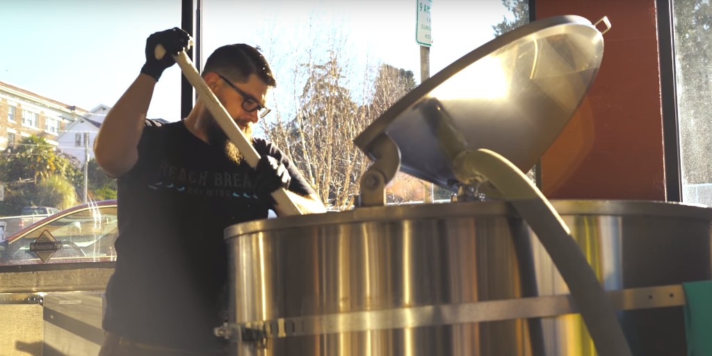 Curious how <a href="/ORSaves/">OregonSaves</a> is working for employers? Josh Allison, co-owner of <a href="/reachbreakbrew/">Reach Break Brewing Company</a> in #Astoria says, OregonSaves “helps us recruit solid workers &amp; helps us retain those solid workers. A really great tool for a small business owner, such as us" WATCH: ow.ly/qOTD50COHyA