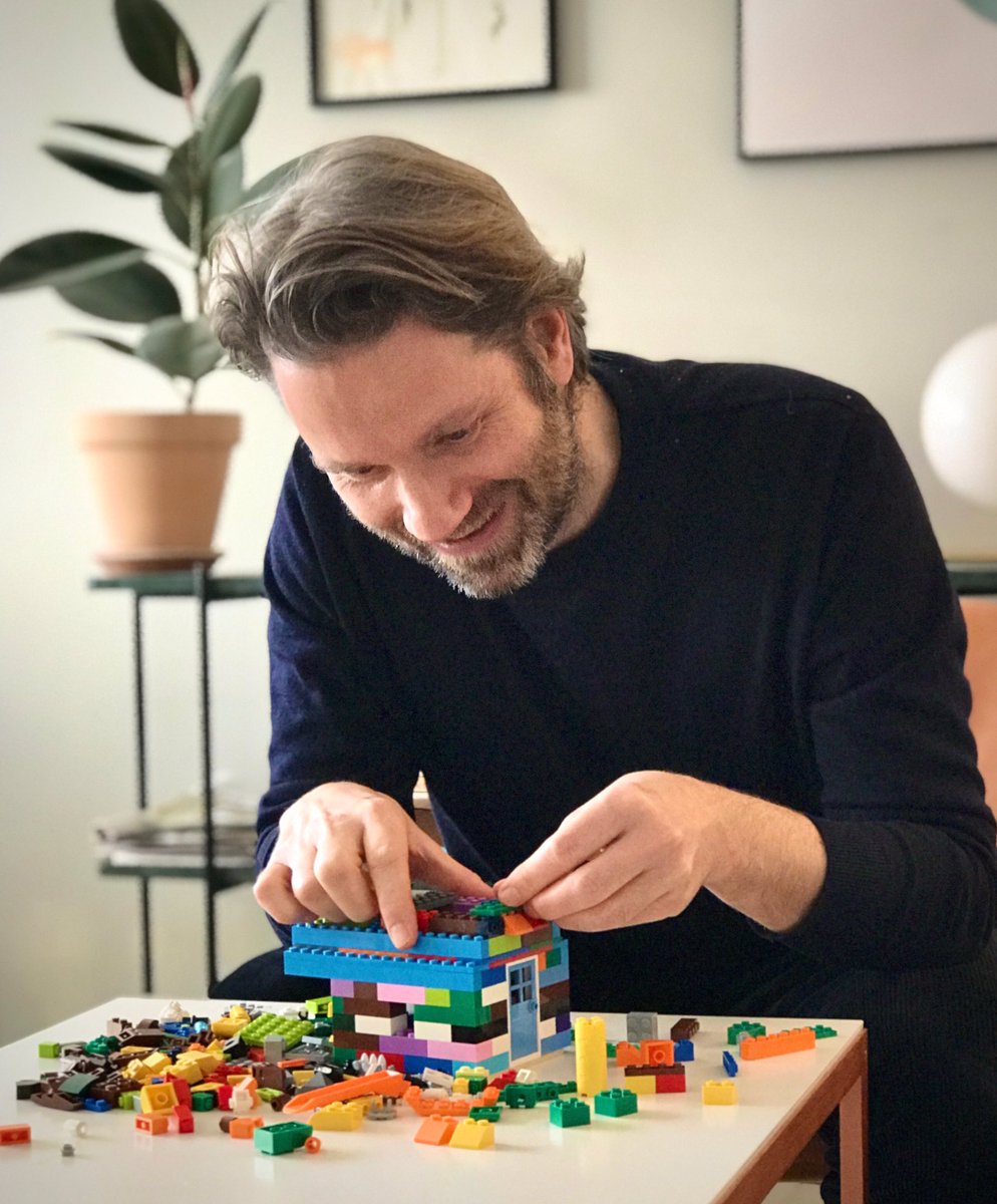 Meik Wiking tweet media