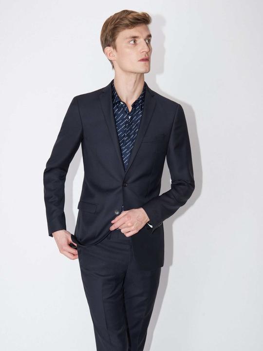 byeightywingold's tweet photo. Our Core collection is your go-to wardrobe staples that will serve you year-round. Join the Society to receive an exclusive checkout code for Core, and be notified of upcoming offers. https://t.co/oQdwdN2iAd

#Tigerofsweden #menswear #womenswear #footwear #savings https://t.co/jS0agH352B
