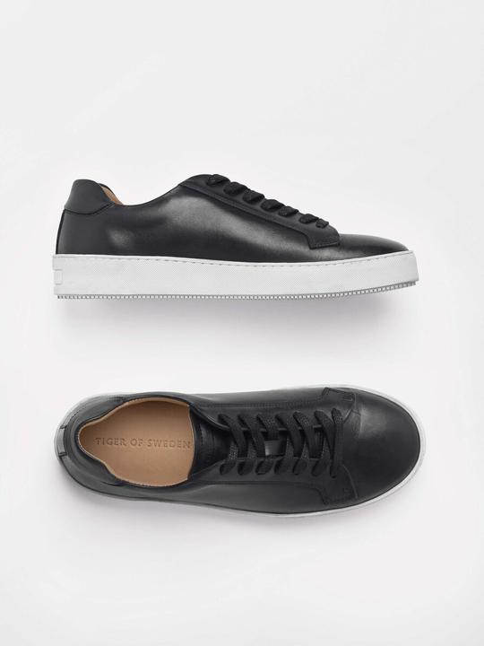 byeightywingold's tweet photo. Our Core collection is your go-to wardrobe staples that will serve you year-round. Join the Society to receive an exclusive checkout code for Core, and be notified of upcoming offers. https://t.co/oQdwdN2iAd

#Tigerofsweden #menswear #womenswear #footwear #savings https://t.co/jS0agH352B