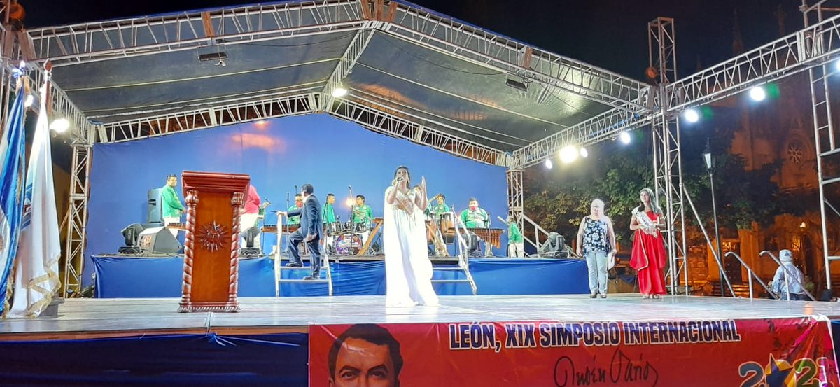 yadercino's tweet photo. #12Enero | Ayer se dió el cierre del Simposio Internacional Rubén Darío con mucha alegría y actividades culturales 🎼💃🎭

#LeónRevolución
#AmorANicaragua https://t.co/lbtFb4RAV7
