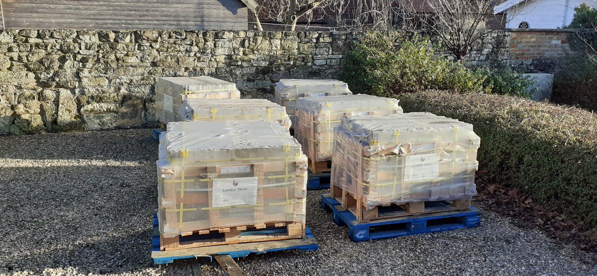 GandJLandscapes's tweet photo. Great progress on our new project in #maplebeck π Raised sleeper beds are built π Massive thanks to @sm74w @_LONDONSTONE for our 100m2 delivery today π#Nottingham #Landscaping #gardendesign #Creatingyourperfectspace https://t.co/ACv8ewCRCD https://t.co/6p0tuwsmo1 https://t.co/DHysuOb18P
