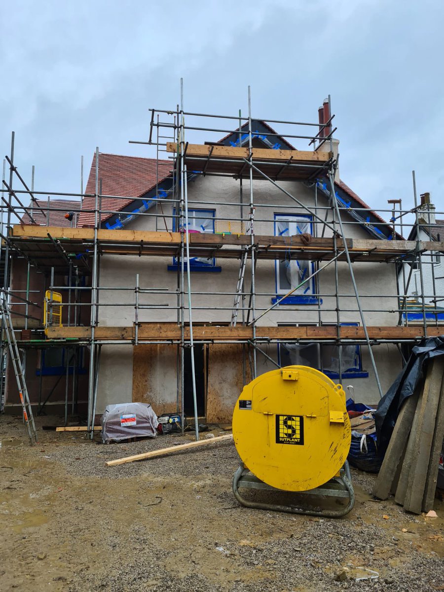 We've been busy at this project in Harrogate, a full renovation of a period property complete with a large wraparound extension. External works are now in the final stages, roofing works are almost complete, and plastering is beginning in the attic and on the first floor.