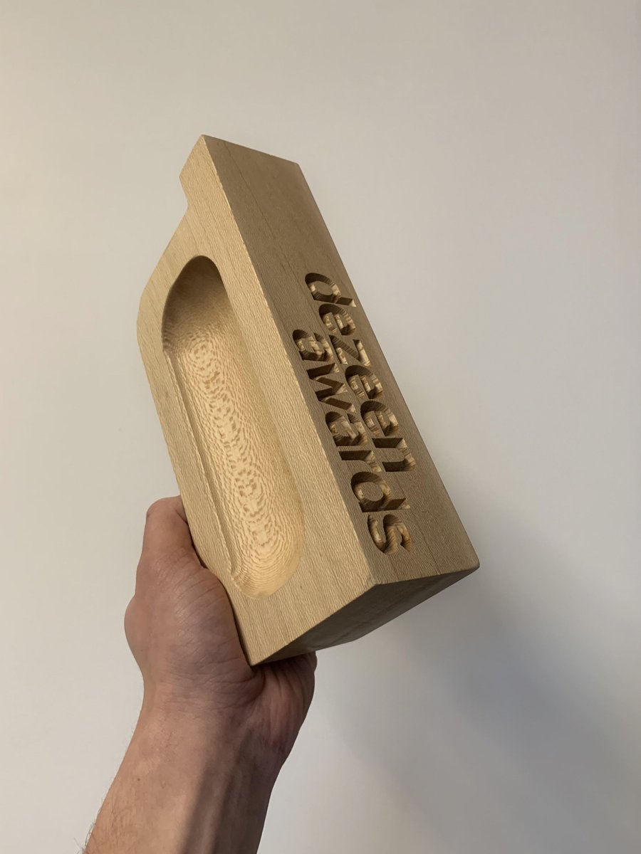 Viewport_Studio's tweet image. They have arrived to be installed in our #trophycabinet @dezeenawards #design #furnituredesign #environmentaldesign