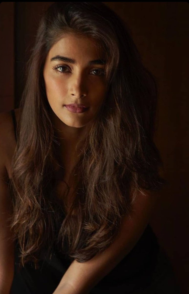 CineRanker's tweet image. #BRUpdates
#PoojaHedge wraps up #RadheShyam schedule. Fingers crossed for late 2021 release!

#Sangeen shoot begins in #London starring #Nawaz &amp;amp; #ElnaazNourozi. Directed by #JaideepChopra

#MadhurBhandarkar's next #IndiaLockdown starring #PrateikBabbar #AahanaKumra #SaiTamhankar