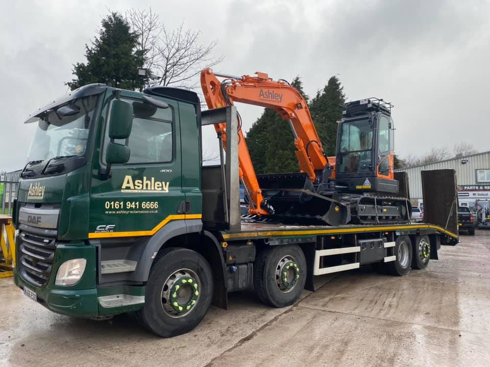 NorwestPlant's tweet photo. Thank you very much to Ashley Plant Hire for their latest purchase - the Doosan DX85R! Another great addition to their ever growing fleet. C/W vandal guards, 4 buckets & sign written, all needs are met at Norwest Plant! Let us quote you today!
#Doosan #DX85 #PlantHire
@Ballyvesey https://t.co/ex8bE9FwR9