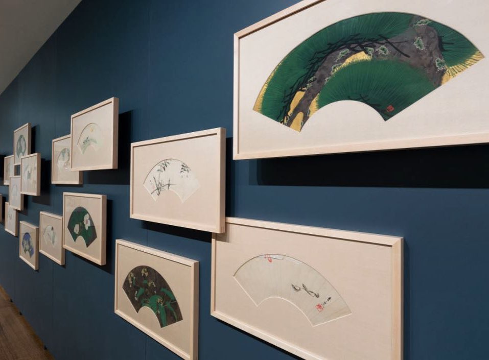 harvartmuseums's tweet photo. Today at 2pm, take a look behind the curtain into the world of exhibition design! In a live half-hour Art Talk on Zoom, Elie Glyn and Sean Lunsford will explain the creative process behind a display of fans by Suzuki Kiitsu. Register now (it's free!): https://t.co/LRYw4yad8s https://t.co/CaZByXcmw4