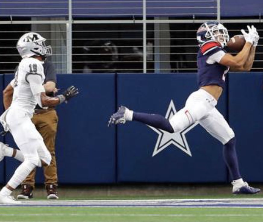 Gosset41's tweet photo. 53 HS football athletes were named to the @MaxPreps Texas HS FB all state team on Wednesday

More than half (27) hail from DFW including 14 first teamers 

Read more here: https://t.co/ex78ZnUlhy

#txhsfb @Gosset41 @dfwvarsity @HSwfaa @ihss_dfw @FOXSportsSW @Duncanville_Fb https://t.co/s9wHvgVrCL