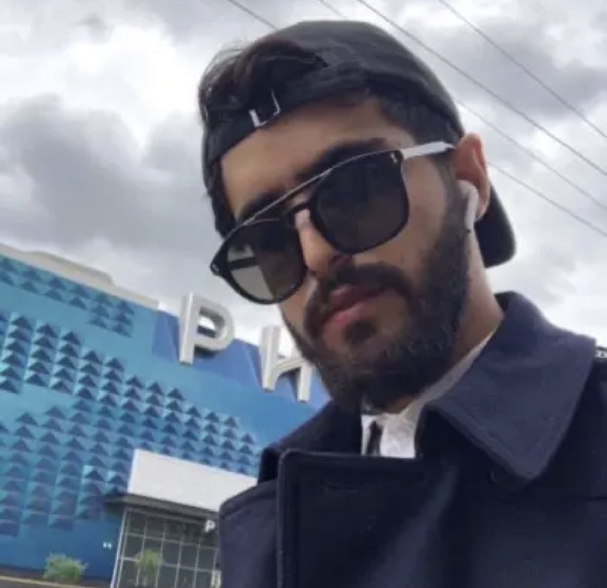 الليلة مع التاريخ المميز 21/01/21
بتشوفون نيو لوك جديد ان شاء الله
ودّعوا هالصورة للأبد 🙇🏻‍♂️