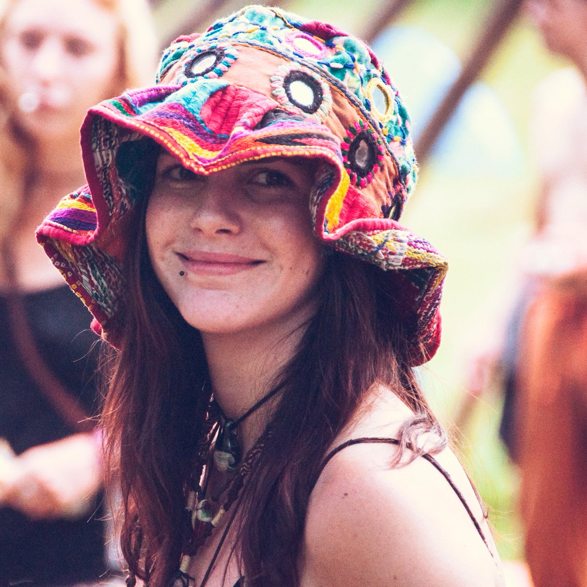 Be yourself at Shankra 💚

“The essence of being human is that one does not seek perfection“

#サイケデリックトランス
#GeorgeOrwell 
#Wesen