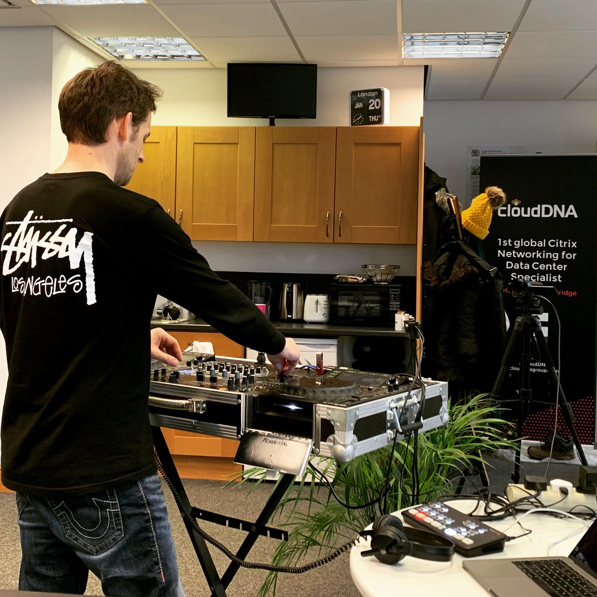 Our CTO <a href="/NetScalerTaylor/">NetScalerTaylor</a> doing a quick sound check ahead of playing at tonight’s <a href="/citrix/">Citrix</a> EMEA Kick Off virtual closing party. #DJ #otherjob #virtualparty