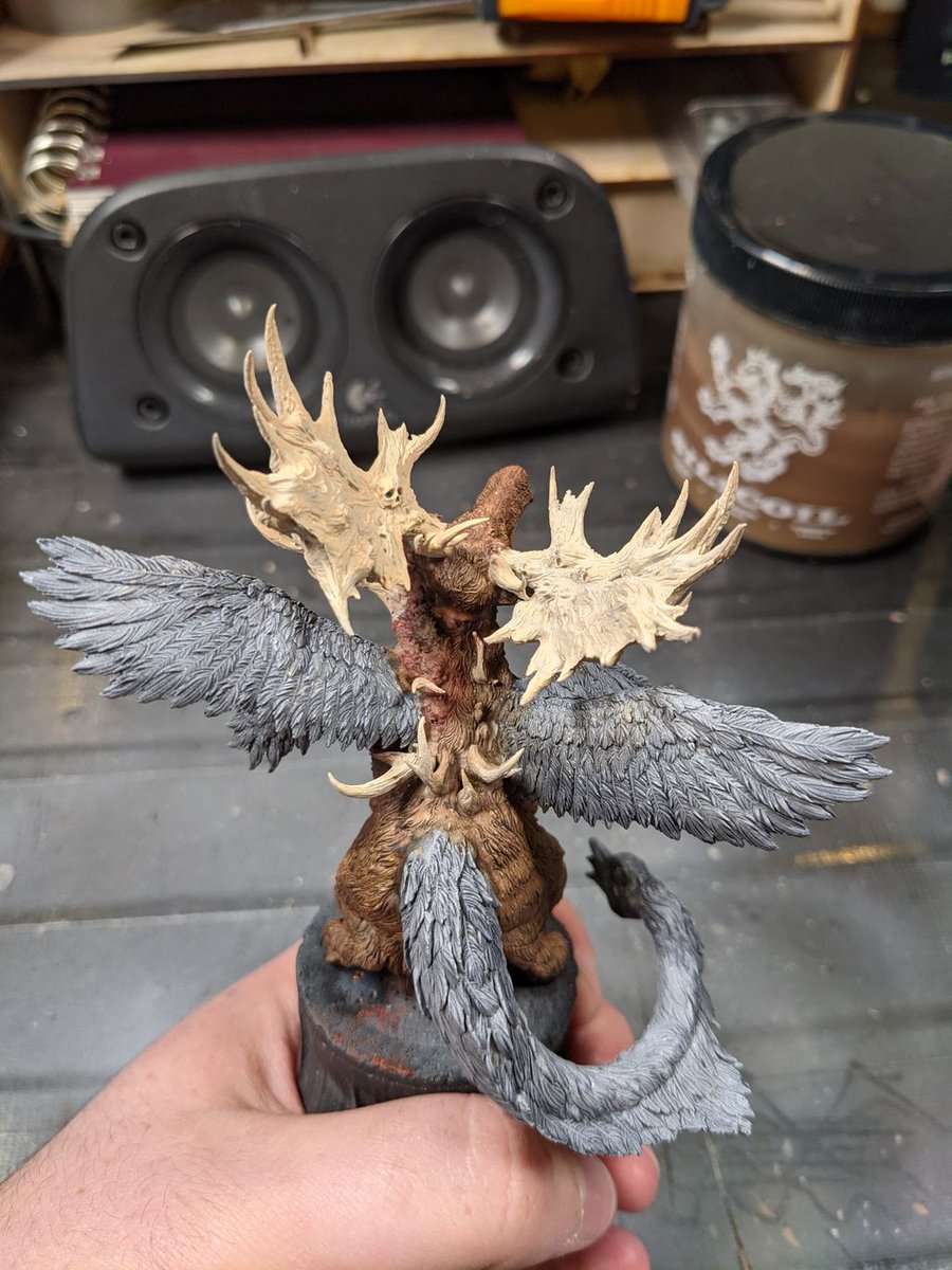 SteepTPainting's tweet photo. WIP on the Canuckmera from @creaturecaster!!β
#monsterclay #art #sculptureart #artist #gallery #sculptor #sculptureartist #creaturecaster #chimera #basing #waterfall #rocks #miniature #miniatures #tabletop #tabletopgames #tabletopstrategy #miniaturepainting #oils #oilpainting https://t.co/nEnmERRdcW
