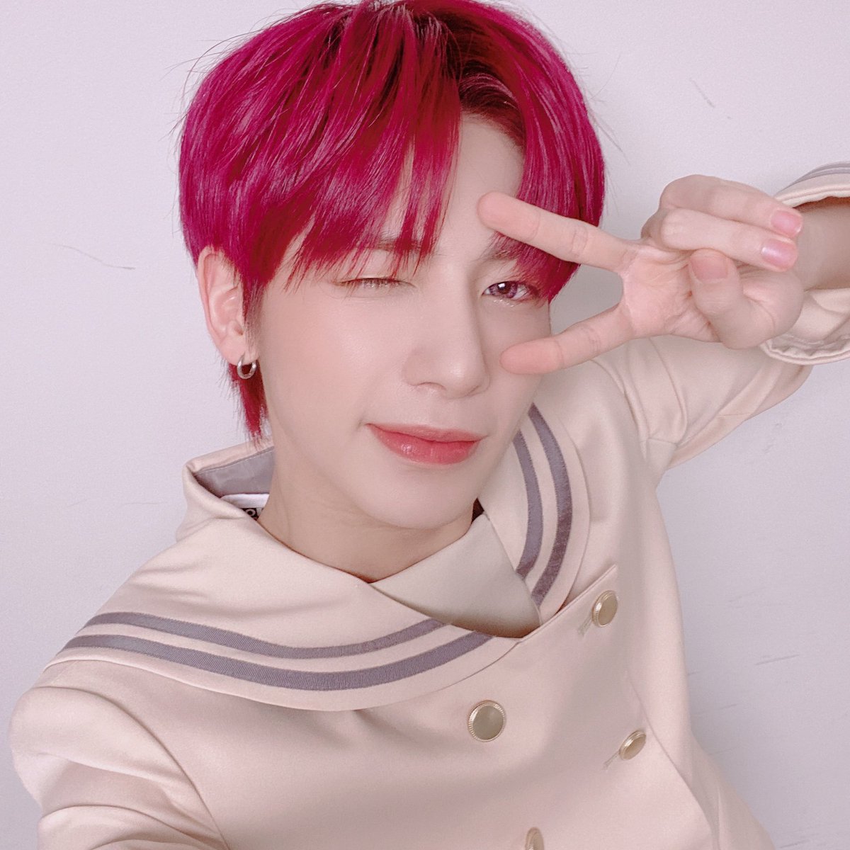 파도 tweet media