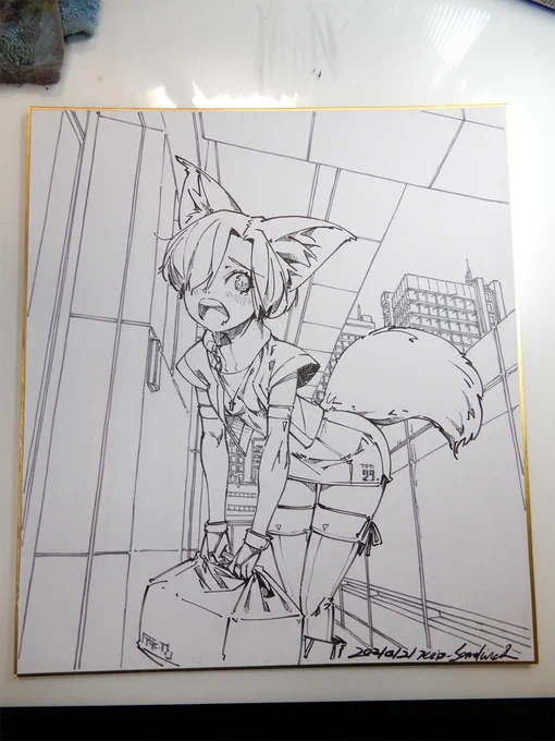 なんか絵の順番が間違ってて、先に背景のラフを二枚上げてしまいました。線画のデジカメ撮影はこっち。これも寝る前に描いたのでラフを撮り忘れました。 