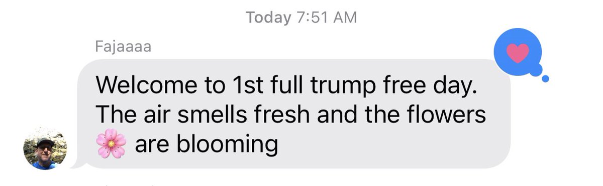 _Carolinaaa__'s tweet photo. My dad texts this morning really has me feeling hopeful 😂😍🌸 #ByeDon #ByeTrump https://t.co/lHEVDYbuKo