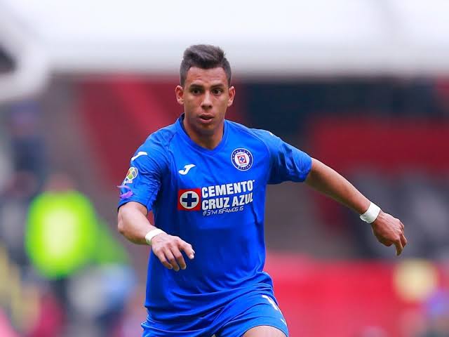 schiv1's tweet photo. Alex Castro deja Cruz Azul para reforzar por un año al Atlético Nacional.

El colombiano se une a la larga lista de refuerzos celestes que fueron absolutamente intrascendentes.

👉🏻 Lizarazo
👉🏻 El Gulit
👉🏻 Vigneri
👉🏻 Conceincao
.
.
. https://t.co/A4cBPhevNq