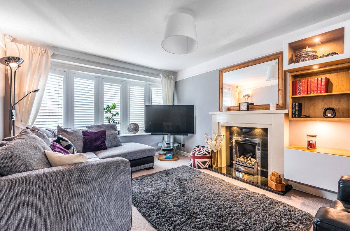 AndrewGrantLtd's tweet photo. An extremely well appointed 3-bed detached home on the ever popular #Marlpool estate in #Kidderminster

Guide price £253,000 - call 01905 734 734

✓Contemporary kitchen
✓Private rear garden
✓Ample off-road parking

https://t.co/TapvDgGFd9 https://t.co/HwC37JA0tC