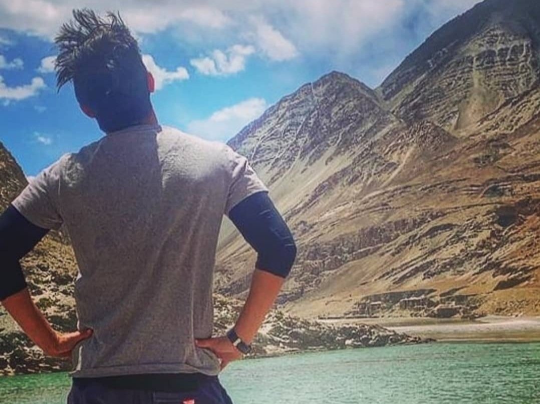 shoos4u's tweet photo. "The Most Beautiful things in the world cannot be seen or even Touched...
They must be felt with the Heart ..❤"
#SushantDay https://t.co/YIq9NrnOuM