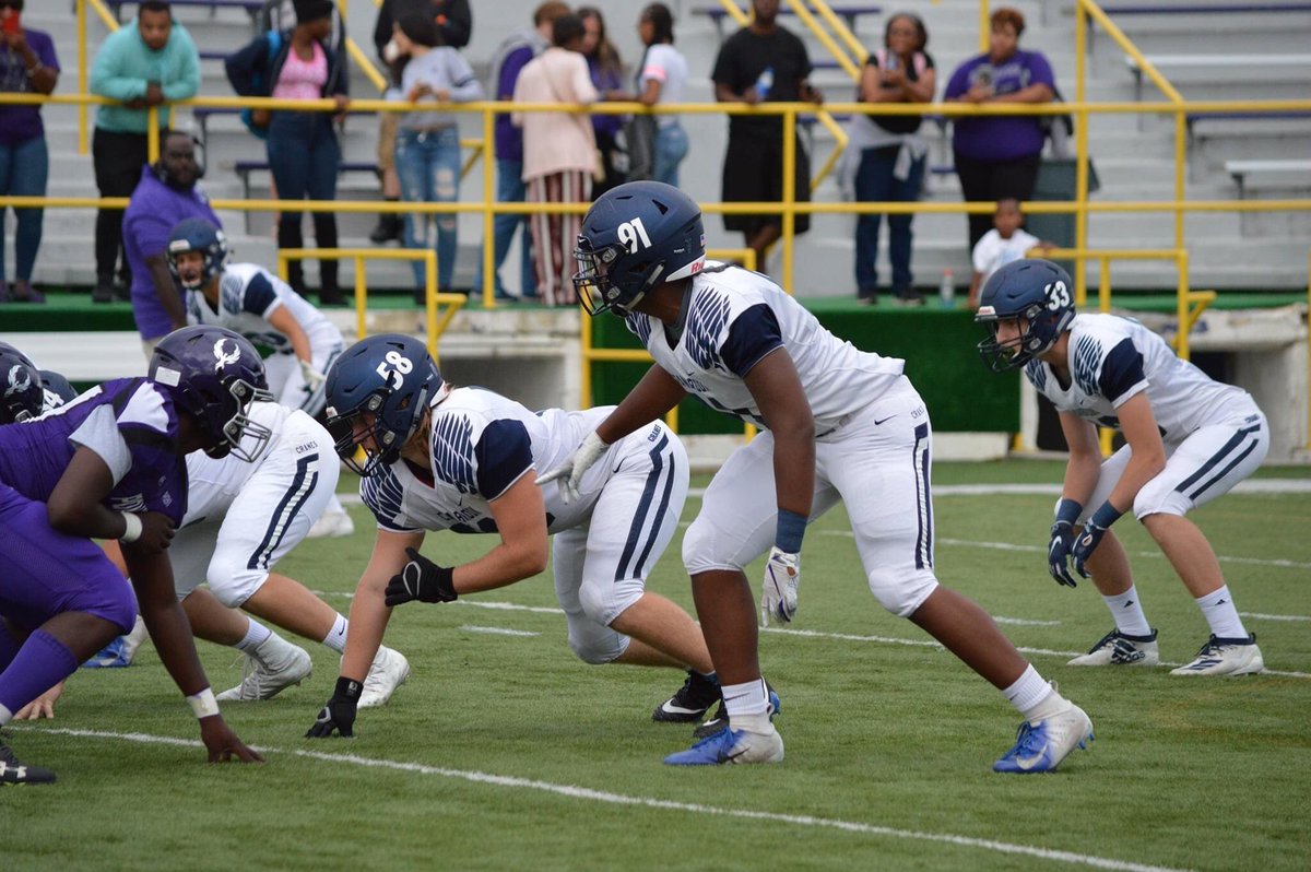 CranbrookFball's tweet photo. Congrats to 2021 DE Bryce Hall, named to the 2021 All-North Team, Honorable Mention, by the Detroit Free Press. #CranesFlyHigh #GetTo https://t.co/XUZvGlNxkU https://t.co/YZ4om0KBj9