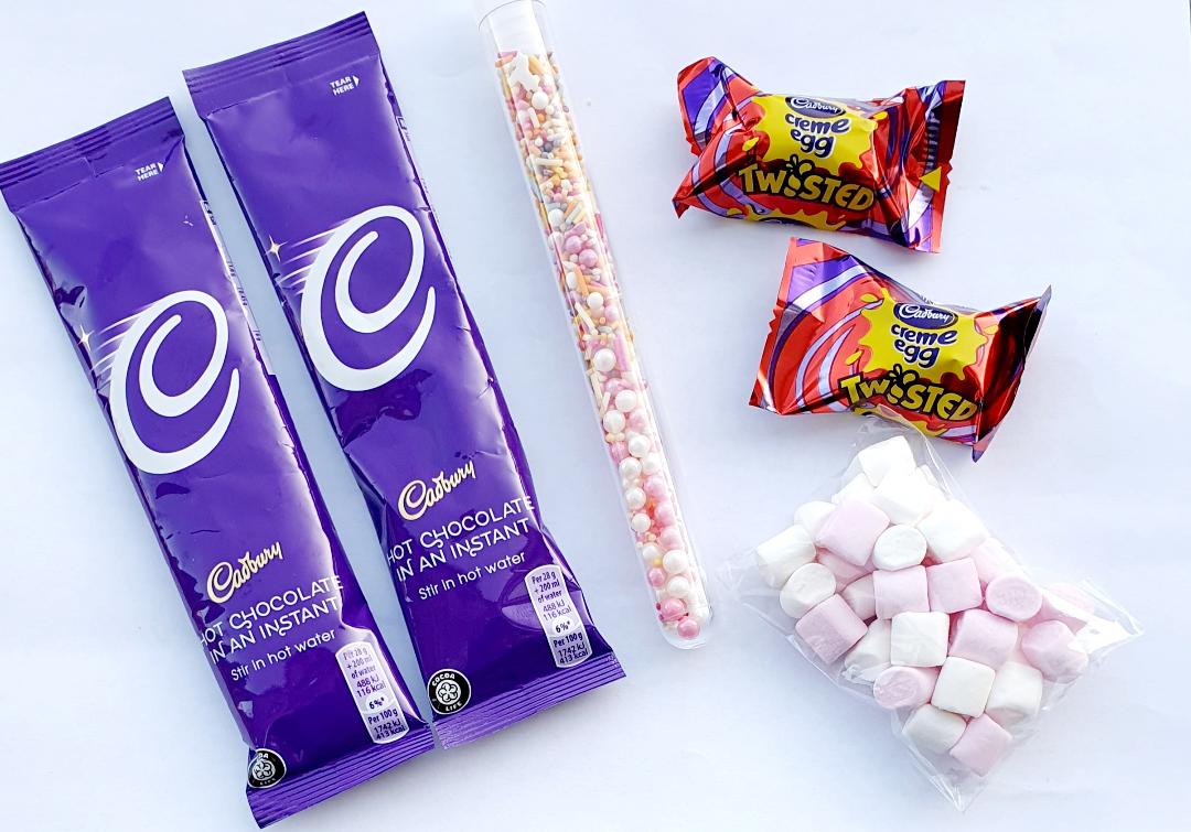 Alternative to the traditional Easter egg
#hotchocolate #eastertreat #bunnyrabbit #chocolatelover #lockdowntreat #eastersunday #cadburys #madetoorder #takeboutique #etsyseller @takeboutiquestore