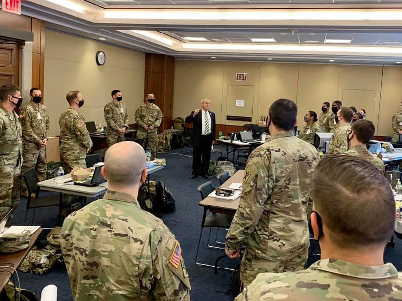 RepJoeWilson's tweet image. This morning I had the opportunity to talk with members of the @SCNationalGuard who are currently working to help secure the Capitol. 

Grateful for this opportunity to say thank you to these brave men and women for keeping us safe and ensuring yesterday’s ceremony went smoothly.