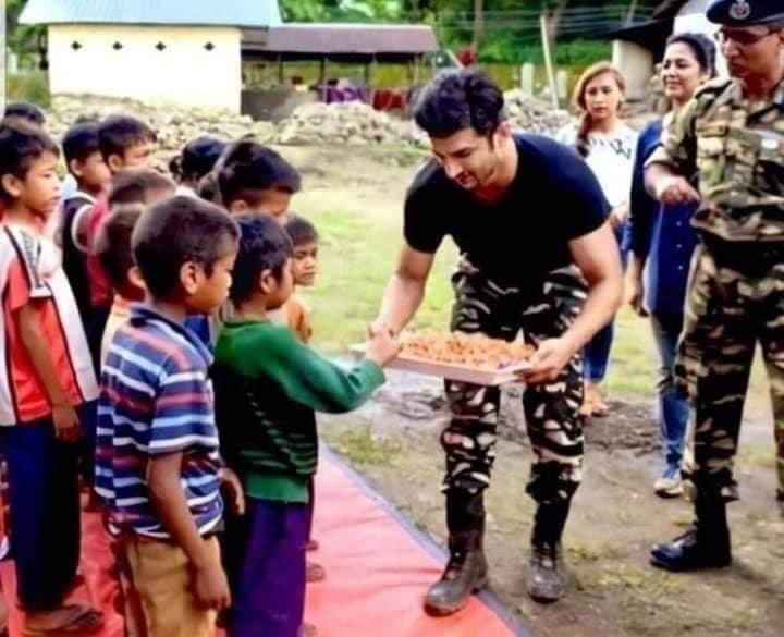 Gulshan91771097's tweet photo. Can you believe this is a Bollywood star. Our real hero Sushant Singh Rajput #SushantDay https://t.co/2J4jXASQJc