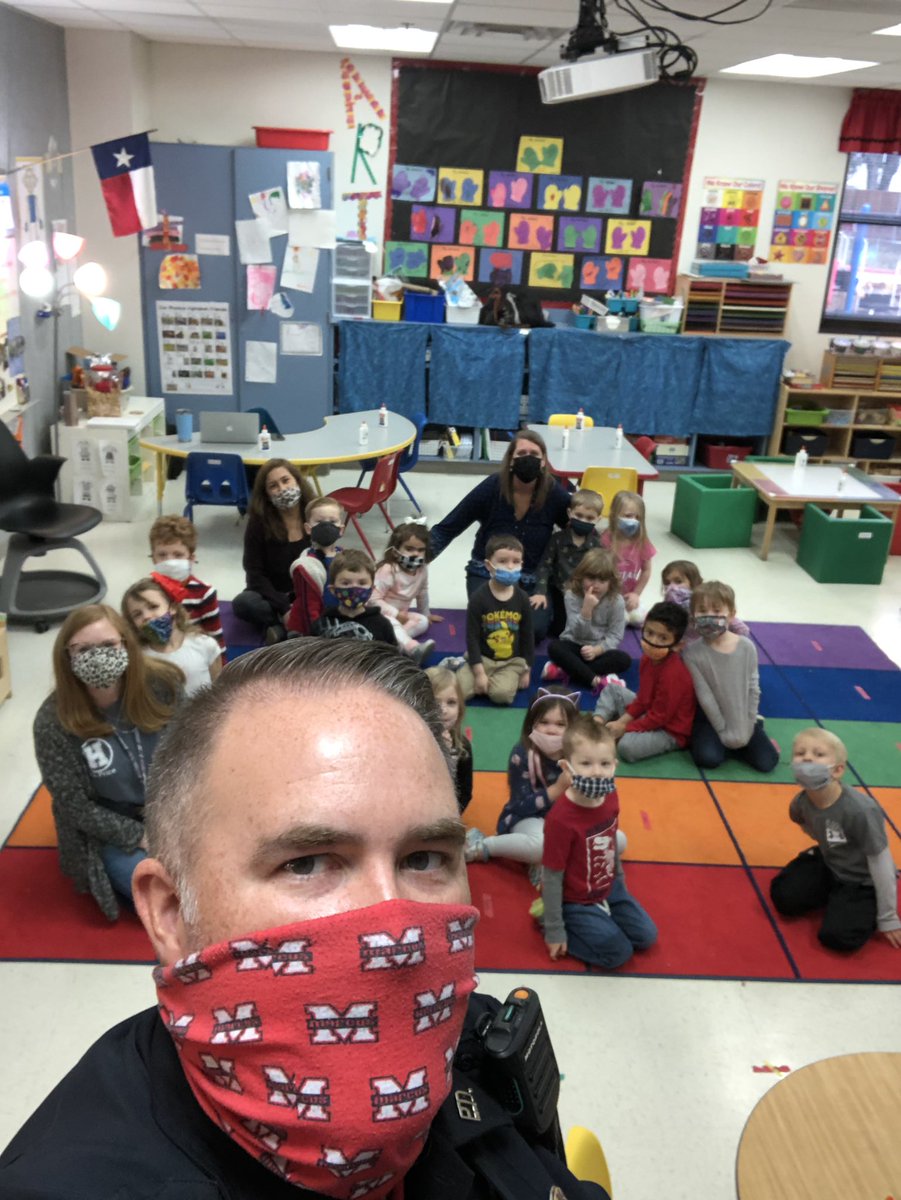 bigdaveharney's tweet photo. I was super excited to get to read to the Pre-K classes @HeritageES! These kiddos are so much fun and I love how some of them snickered when I was talking about my uniform and said “duty” belt. #maskup #bugpatrol #HVPDSro @LewisvilleISD @HVPolice https://t.co/6nsvI7H27z