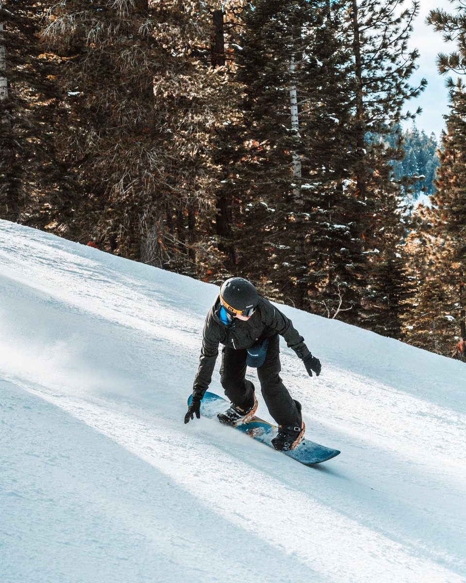 sierrawell's tweet photo. We're looking for the best powder in Tahoe. 👀 ❄️  Where is your go to snowboarding spot in the area?⠀⠀
.⠀⠀⠀
.⠀⠀⠀
Keep out of reach of children; for use only by adults 21 years of age and older. https://t.co/oHyLdhgULV