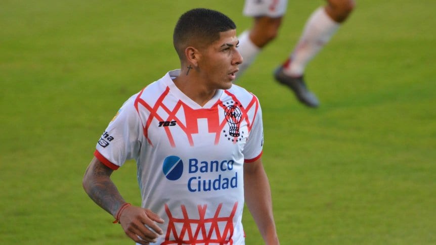 Lanús keep churning out exciting young players & Brian Aguirre (20) looks like another. Quick, dynamic & eager to get forward [can also play LB or further forward]On loan from Quilmes, Raúl Lozano (23) boosted Huracán & looked at home in the top flight