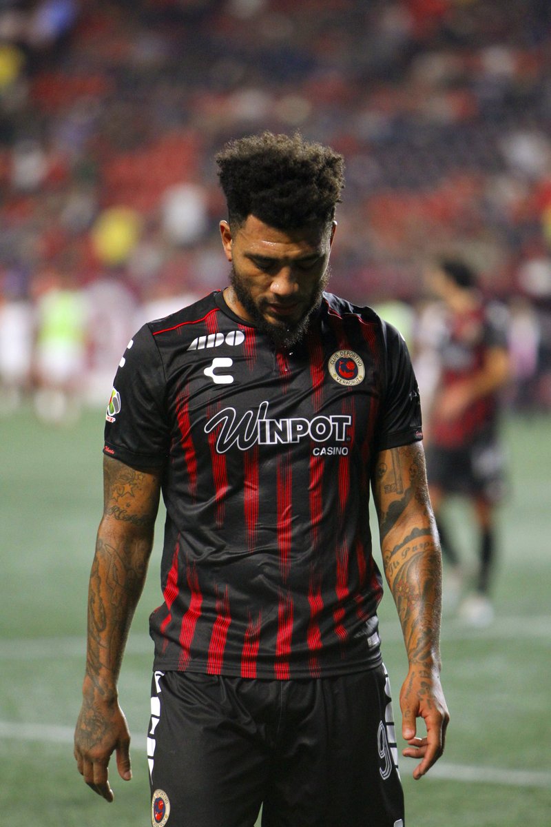 Kazim-Richards thought he may as well see Mexico before coming back to Europe.In 2018 he was loaned to Lobos BUAP, later playing for Veracruz and Pachuca - where the theme of looking excited at unveilings continued. Stand on that X Colin.
