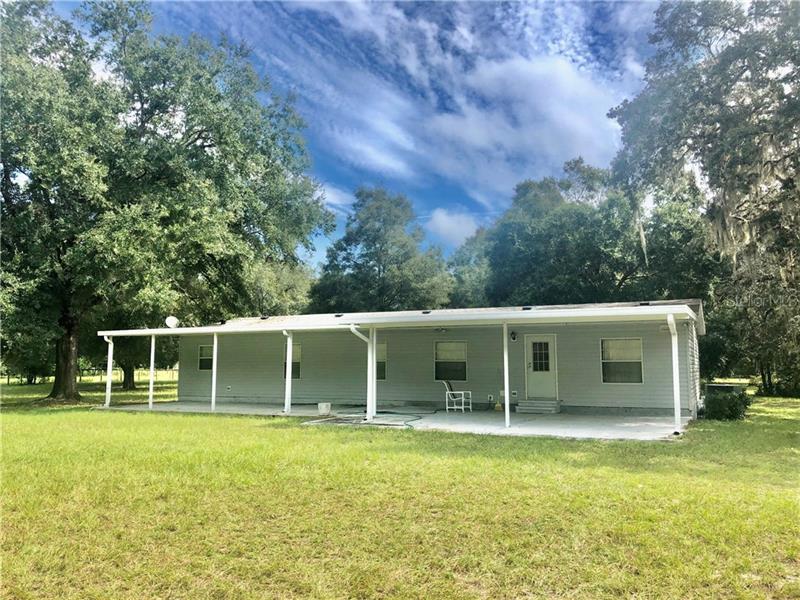 janie_bray's tweet photo. If you've been holding out for the perfect home, look no further. #homesweethome #newhome  https://t.co/9N3rm6IrlO https://t.co/hbO6EaDXsG