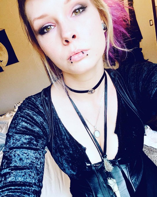 🎶I put a spell on you https://t.co/e6GDxUkzKl<a href="/tag/newprofilepic"class="tags"><span>#newprofilepic</span></a>
