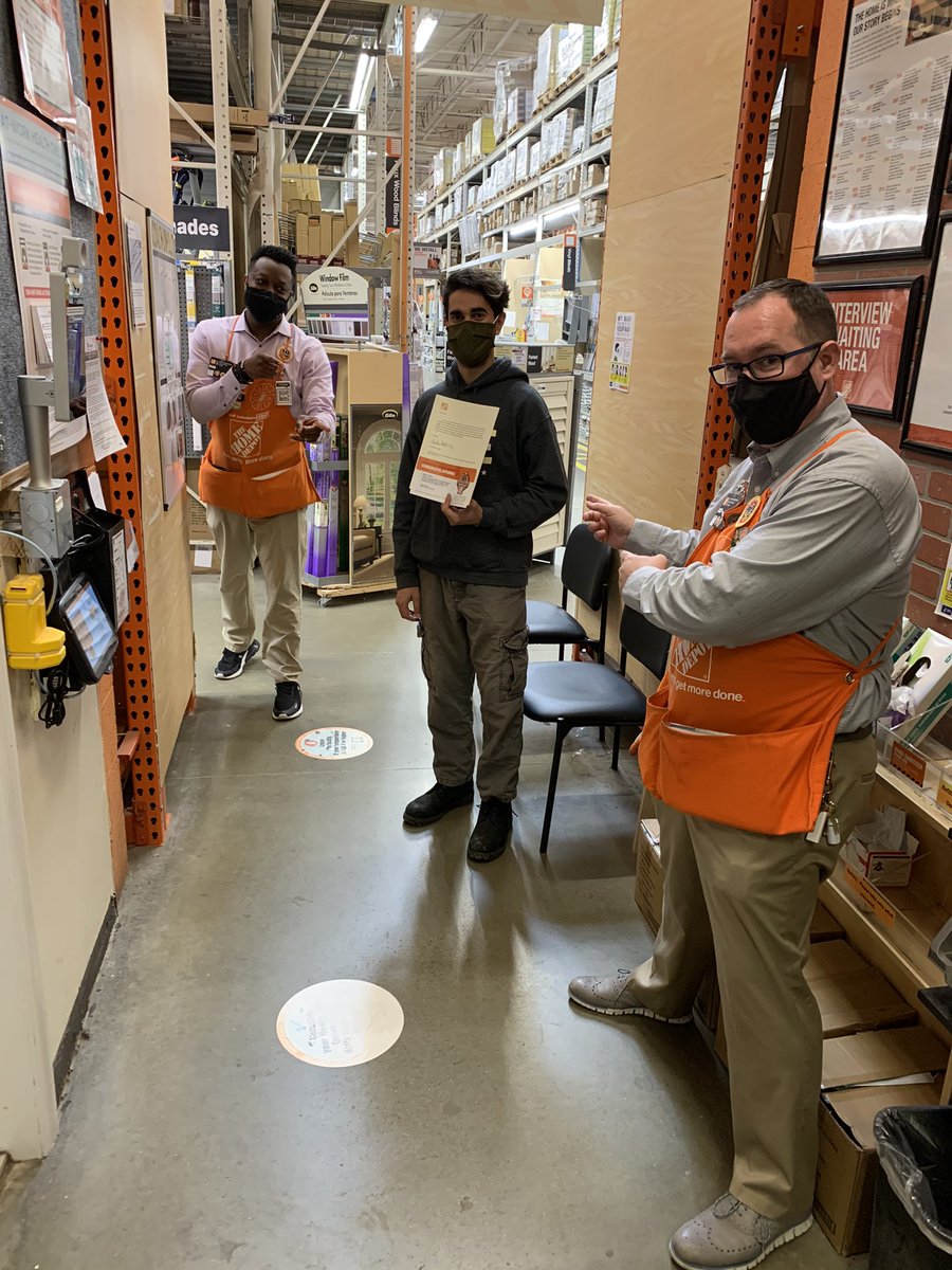 jason baker (@jasonbaker01) on Twitter photo Recognizing in focus captain Peter Conley. Awarded an executive award from Crystal for his outstanding dedication to the safety of the team this year!! Thank you Peter for all you do you rock!!! <a href="/crystal_hanlon/">Crystal</a> <a href="/OrrinBurkett/">Orrin Burkett</a> <a href="/Jayvis0/">Jayasri Viswanathan</a> <a href="/XNavyOrdie/">Dan Mcvey</a> <a href="/princesmary2550/">Mary Suh</a> <a href="/ManuelHD2550/">Manuel</a> Recognizing in focus captain Peter Conley. Awarded an executive award from Crystal for his outstanding dedication to the safety of the team this year!! Thank you Peter for all you do you rock!!! <a href="/crystal_hanlon/">Crystal</a> <a href="/OrrinBurkett/">Orrin Burkett</a> <a href="/Jayvis0/">Jayasri Viswanathan</a> <a href="/XNavyOrdie/">Dan Mcvey</a> <a href="/princesmary2550/">Mary Suh</a> <a href="/ManuelHD2550/">Manuel</a>