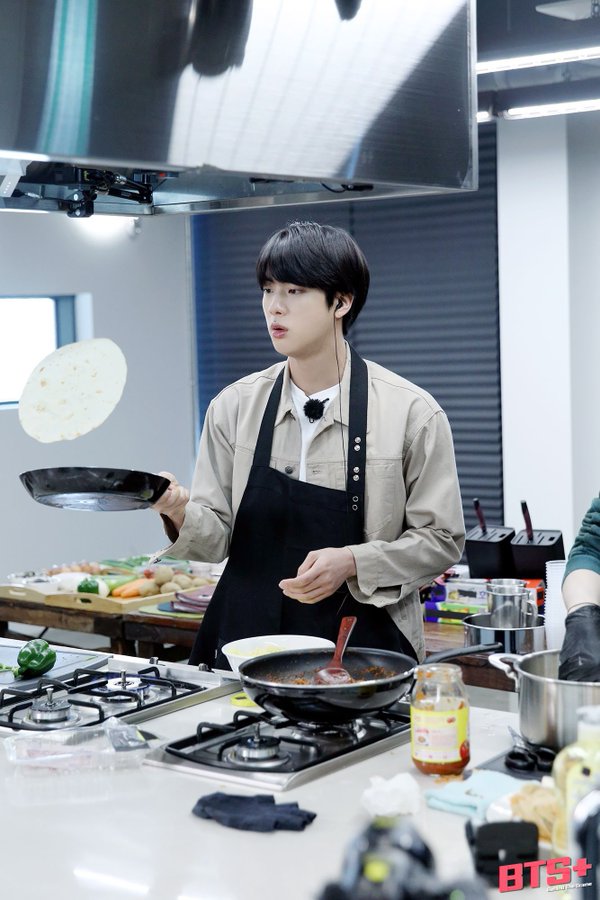 Koreaboo on Twitter: &amp;quot;BTS&amp;#39;s Jin Gave Up Cooking As A Hobby Because Of His  Food Allergies https://t.co/nVztU7DyUj&amp;quot; / Twitter