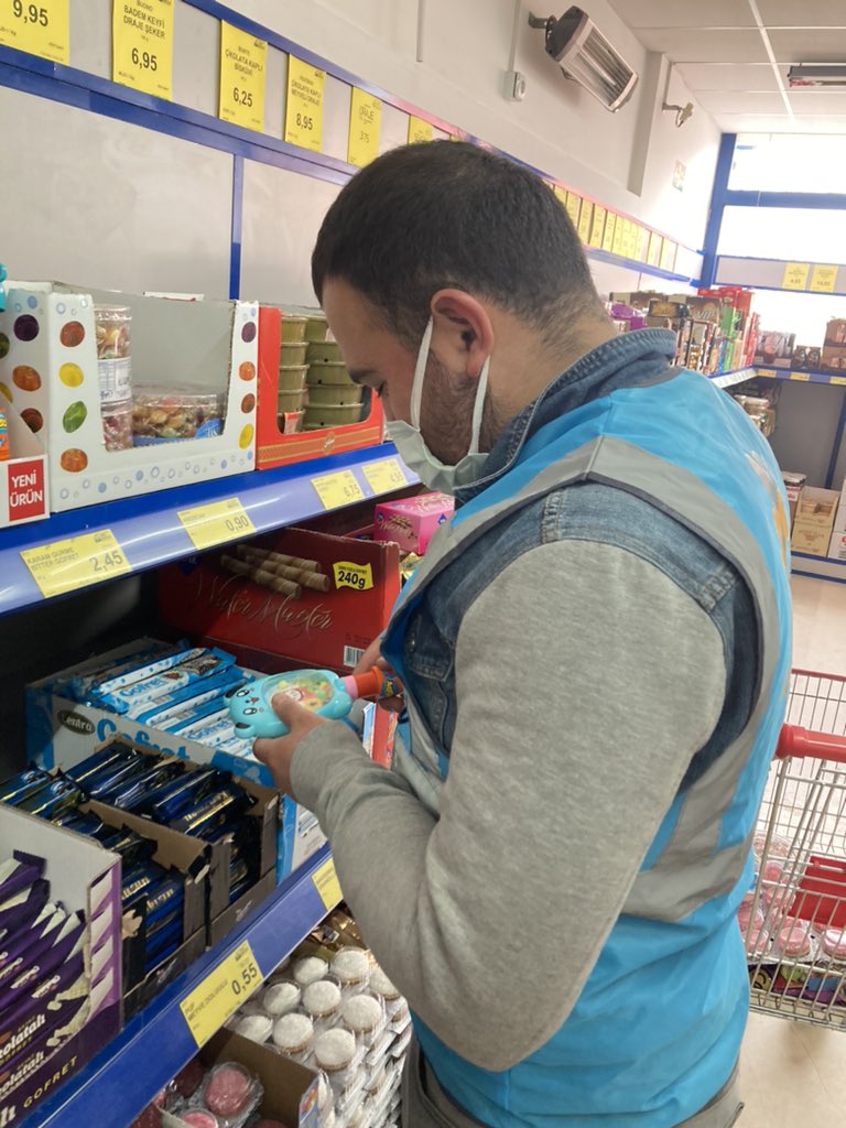 Bugün Kınık,Ormandibi,Çevreli ve Almusta 30 çocuğumuza bot ve mutluluk kolisi hediye edip mutluluklarını paylaştık..:)
<a href="/yariniaydinlat/">Yarını Aydınlat Derneği</a>